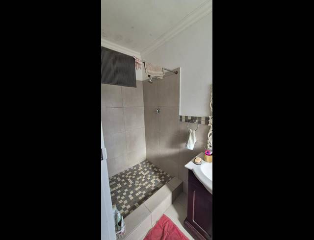 1 BEDROOM PROPERTY TO RENT IN FAIRWAYS